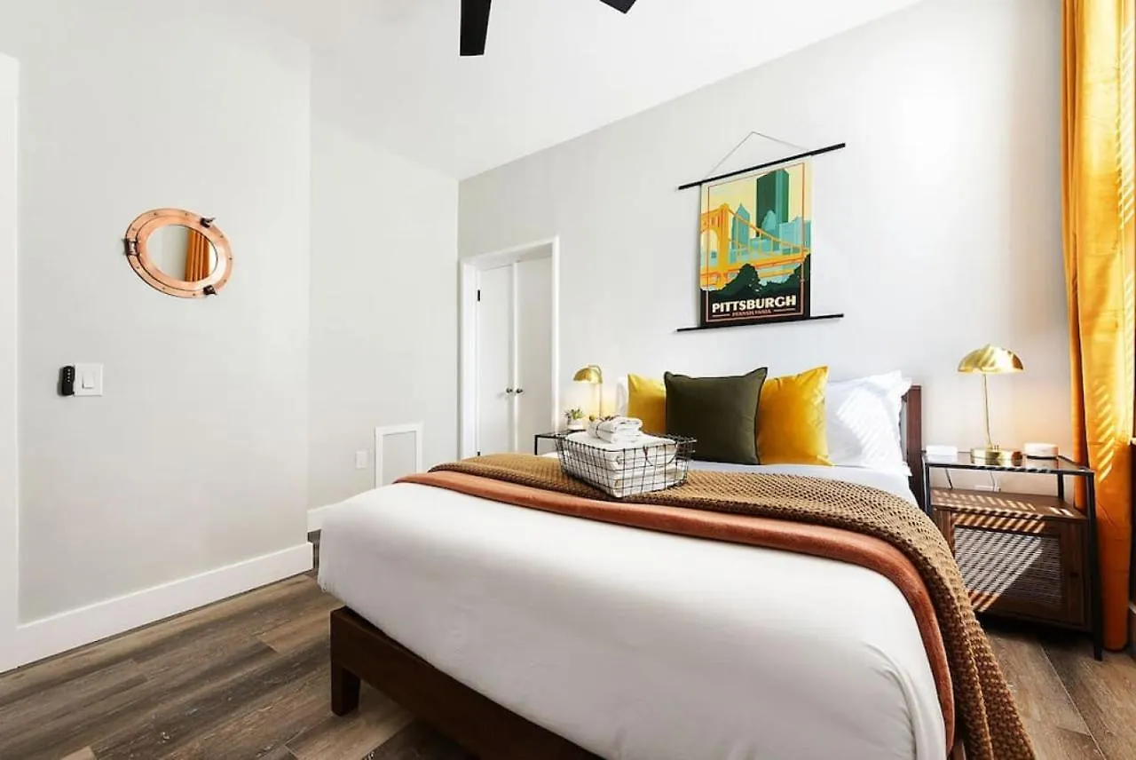 Hostwise Stays - The Grandview - Great City Views - Brand New Remodel 匹兹堡 0*,