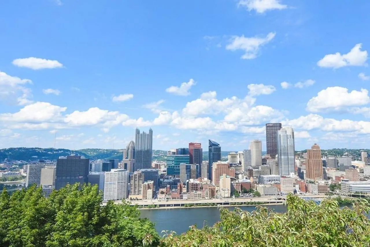 Hostwise Stays - The Grandview - Great City Views - Brand New Remodel 匹兹堡