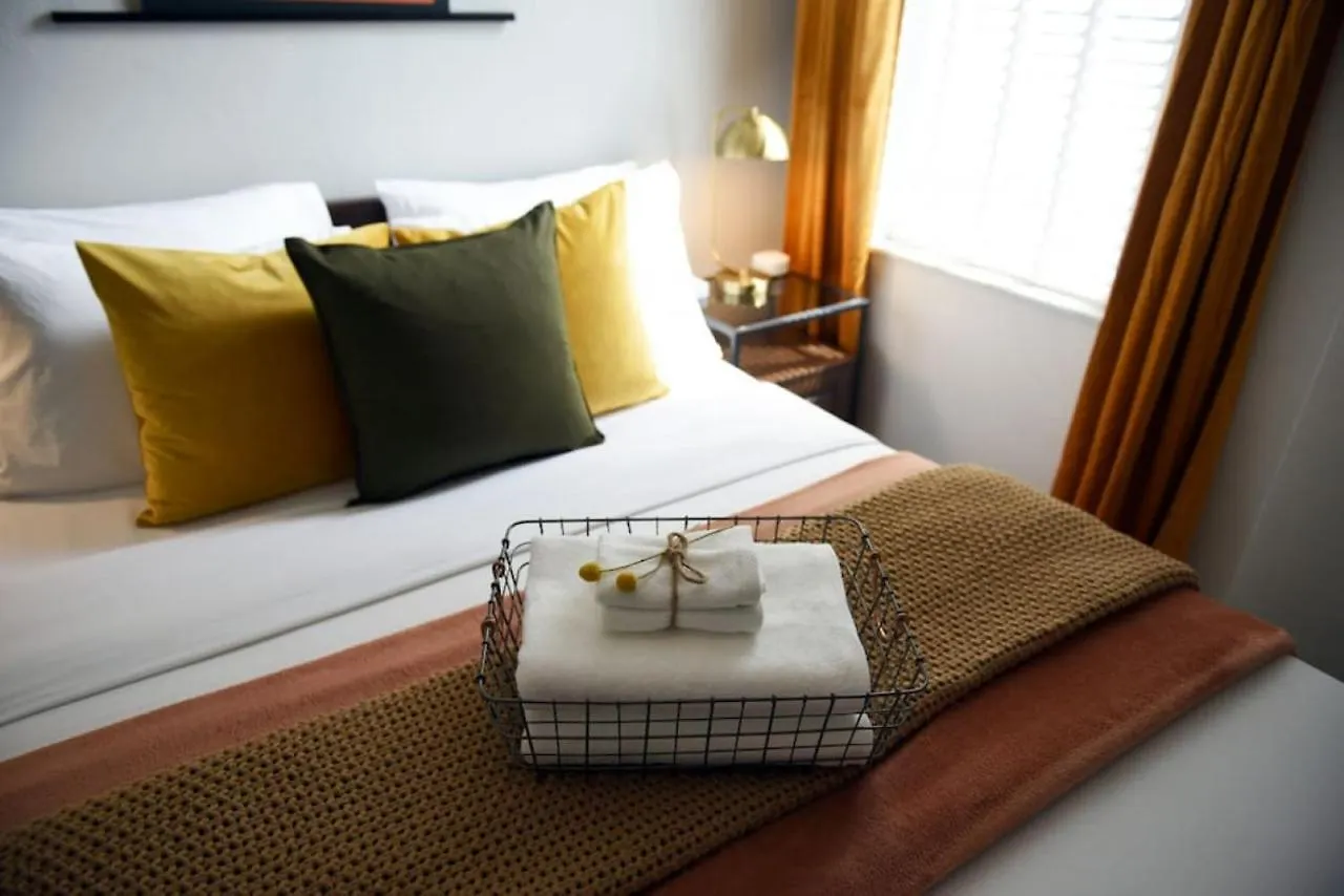 Hostwise Stays - The Grandview - Great City Views - Brand New Remodel 匹兹堡